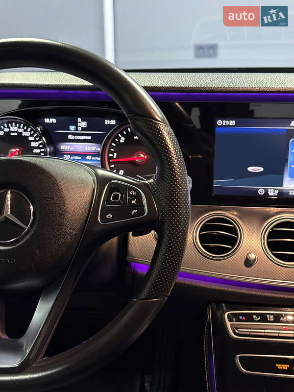 Седан Mercedes-Benz E-Class 2017 в Вараше