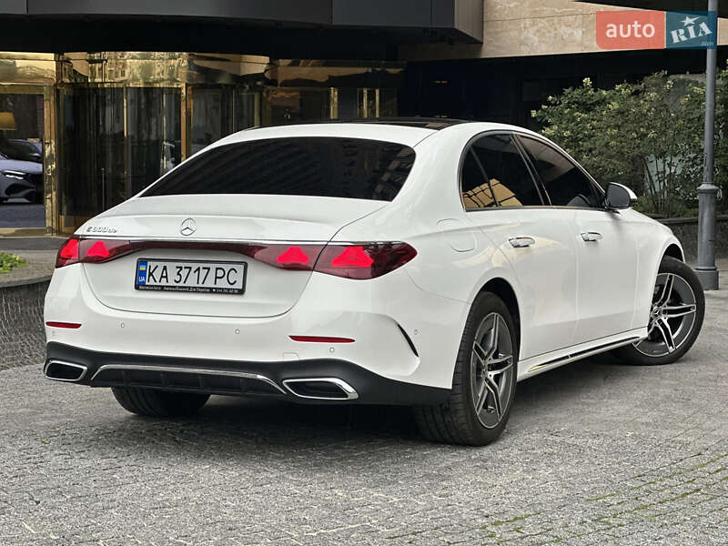 Седан Mercedes-Benz E-Class 2024 в Киеве