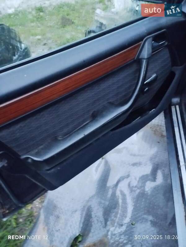 Седан Mercedes-Benz E-Class 1992 в Кременце фото 4 Седан Mercedes-Benz E-Class 1992 в Кременце
