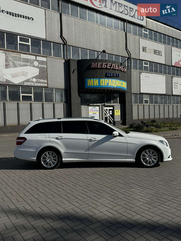 Универсал Mercedes-Benz E-Class 2012 в Запорожье