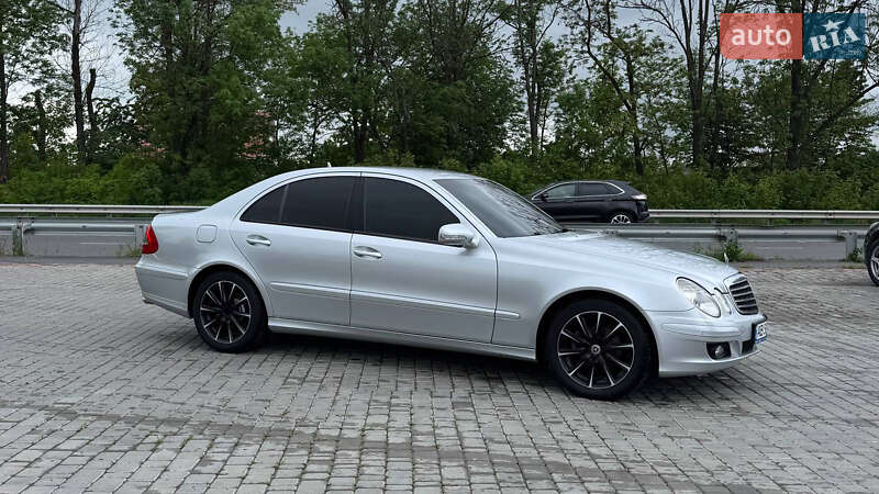 Седан Mercedes-Benz E-Class 2007 в Виннице