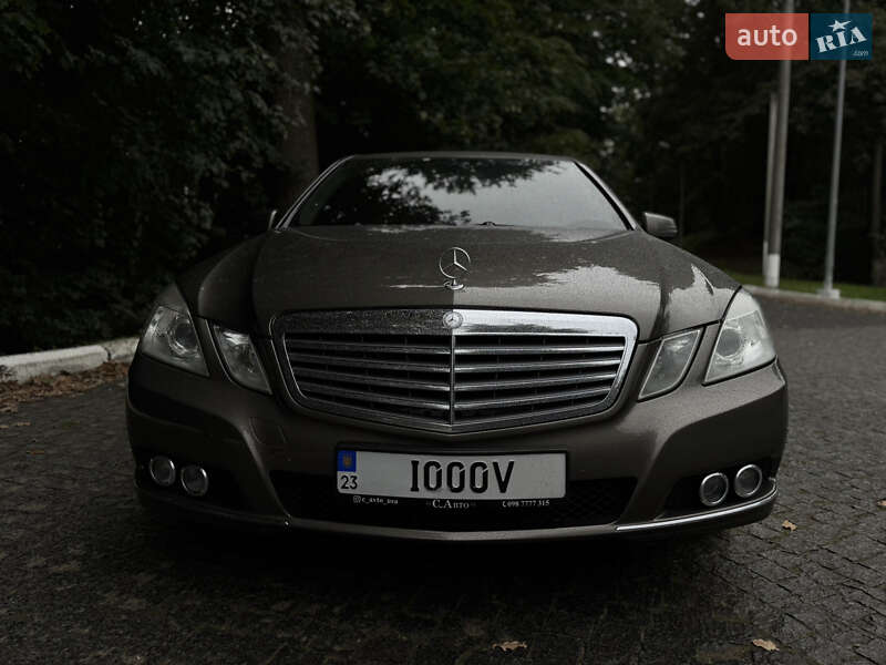 Седан Mercedes-Benz E-Class 2011 в Чернівцях фото 10 Седан Mercedes-Benz E-Class 2011 в Чернівцях