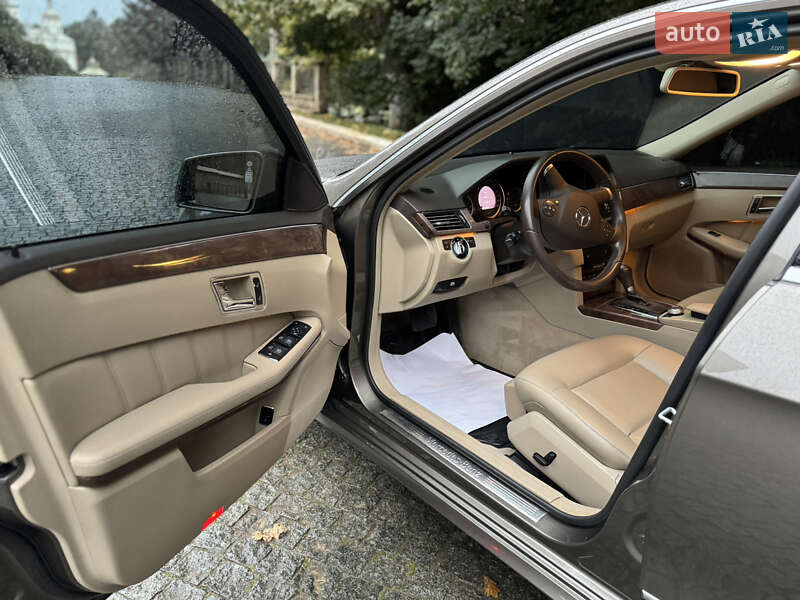 Седан Mercedes-Benz E-Class 2011 в Чернівцях фото 13 Седан Mercedes-Benz E-Class 2011 в Чернівцях