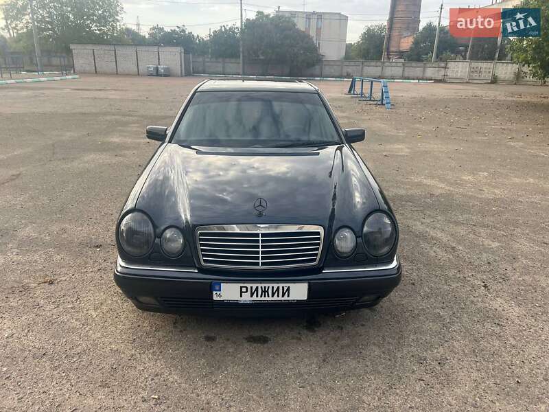 Седан Mercedes-Benz E-Class 1999 в Южном фото 8 Седан Mercedes-Benz E-Class 1999 в Южном