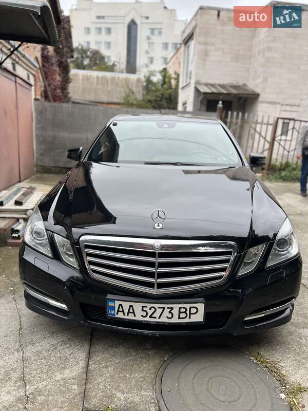 Mercedes-Benz E-Class 2012