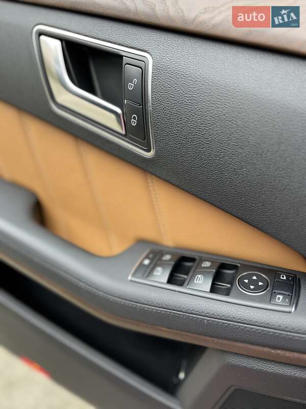 Седан Mercedes-Benz E-Class 2012 в Виннице