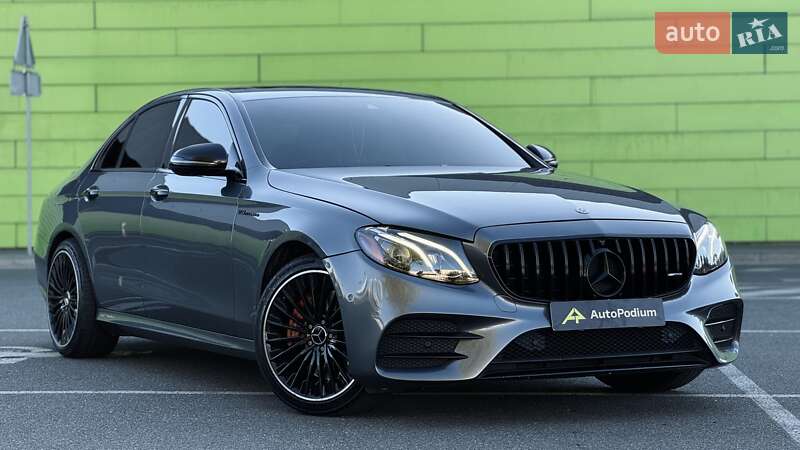 Седан Mercedes-Benz E-Class 2017 в 
