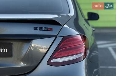 Седан Mercedes-Benz E-Class 2017 в 