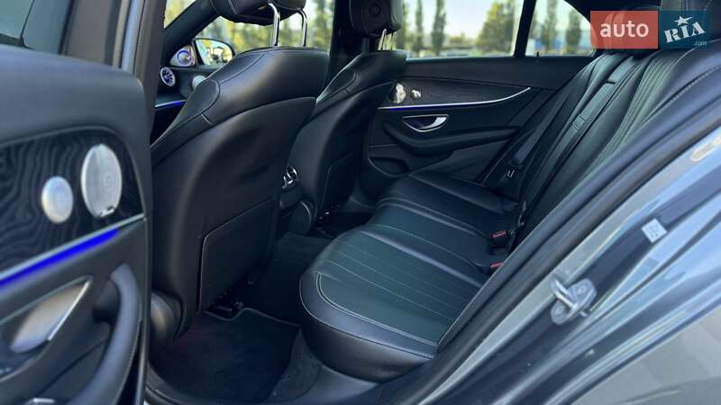 Седан Mercedes-Benz E-Class 2017 в Киеве