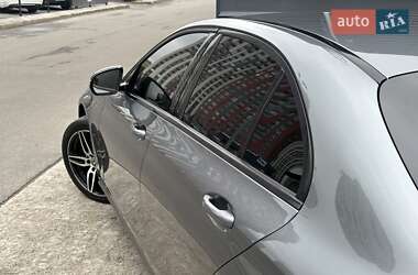 Седан Mercedes-Benz E-Class 2016 в 