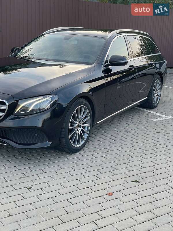 Универсал Mercedes-Benz E-Class 2016 в Черкассах фото 4 Универсал Mercedes-Benz E-Class 2016 в Черкассах