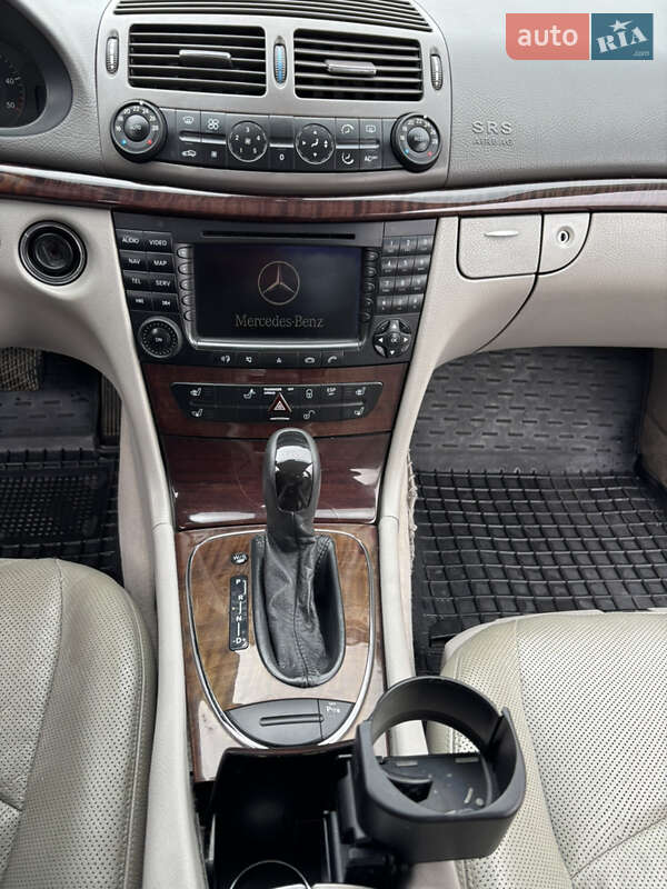 Седан Mercedes-Benz E-Class 2003 в Львові фото 31 Седан Mercedes-Benz E-Class 2003 в Львові