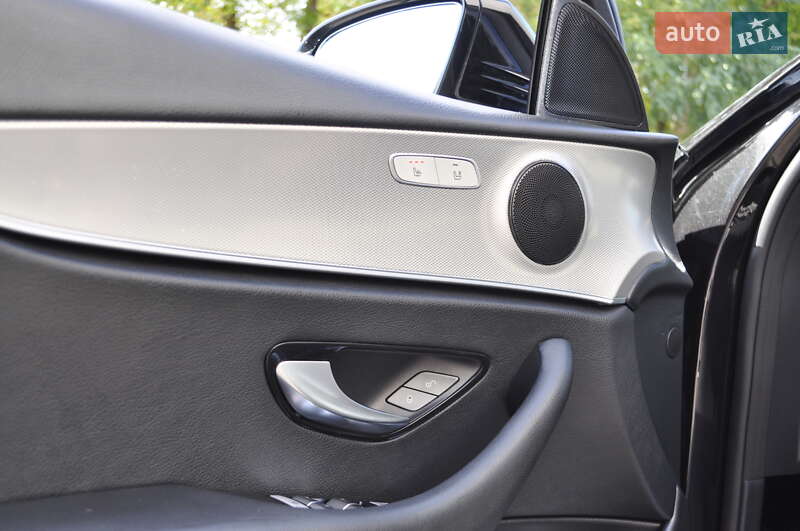 Седан Mercedes-Benz E-Class 2018 в Києві