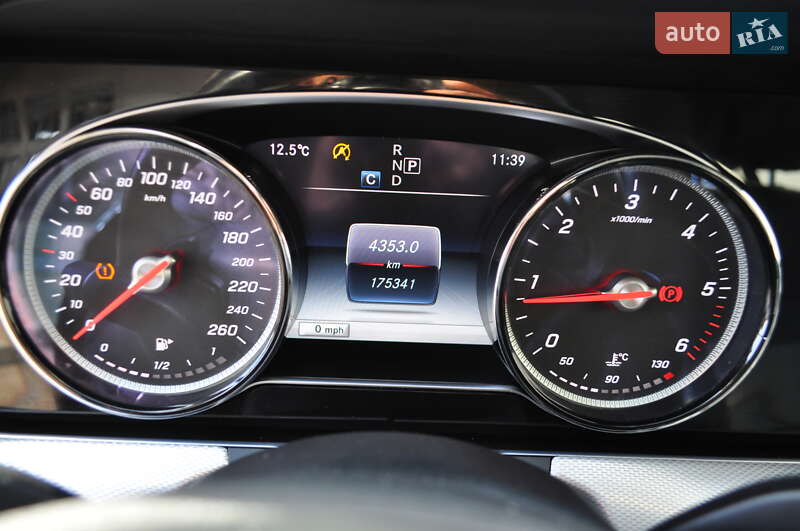 Седан Mercedes-Benz E-Class 2018 в Києві