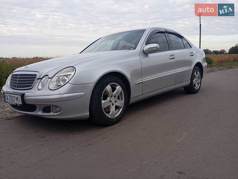 Седан Mercedes-Benz E-Class 2003 в 