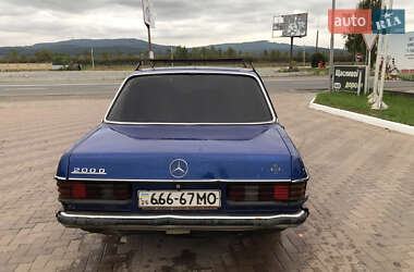 Седан Mercedes-Benz E-Class 1981 в 