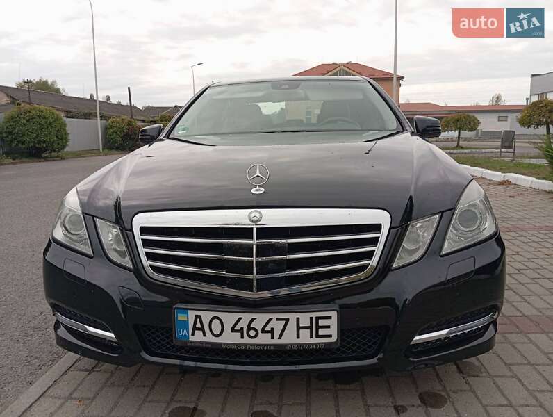 Седан Mercedes-Benz E-Class 2013 в Ужгороде