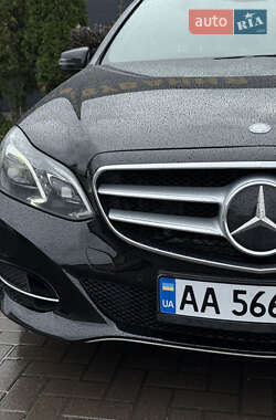 Седан Mercedes-Benz E-Class 2015 в 