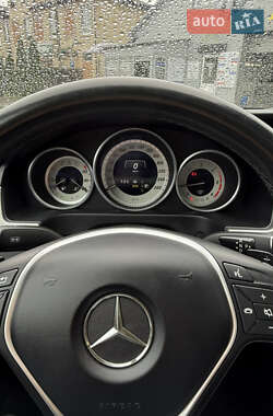 Седан Mercedes-Benz E-Class 2015 в 
