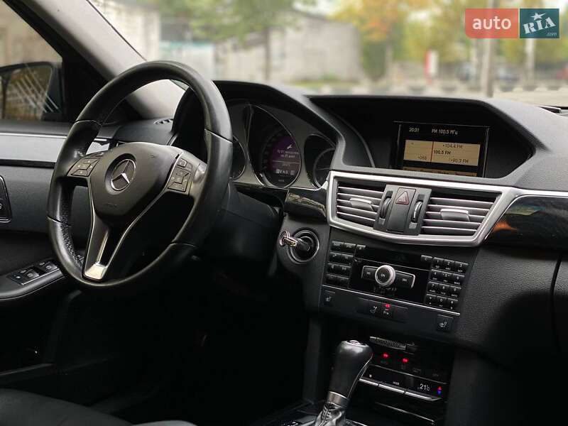Седан Mercedes-Benz E-Class 2011 в Дніпрі