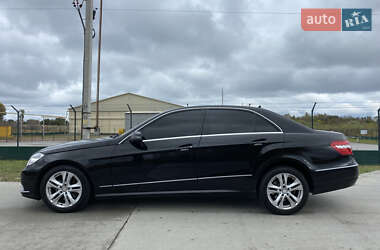 Седан Mercedes-Benz E-Class 2011 в 