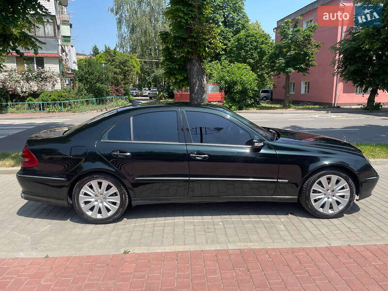 Седан Mercedes-Benz E-Class 2003 в Могилев-Подольске