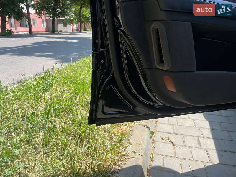 Седан Mercedes-Benz E-Class 2003 в Могилев-Подольске