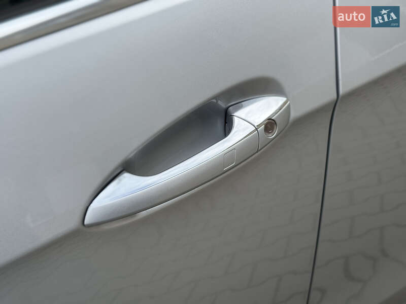 Седан Mercedes-Benz E-Class 2014 в Звягелі