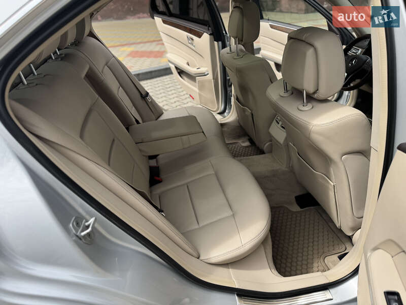 Седан Mercedes-Benz E-Class 2014 в Звягелі