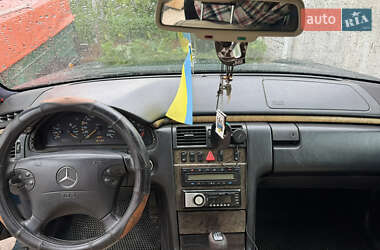 Седан Mercedes-Benz E-Class 1996 в 