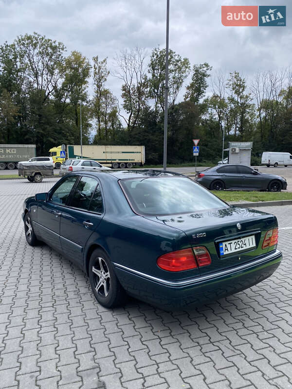 Седан Mercedes-Benz E-Class 1999 в Калуші