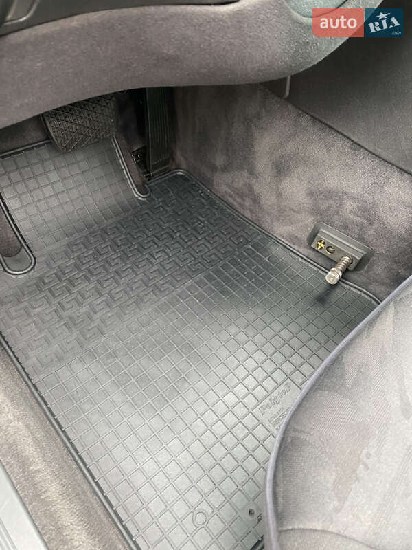 Седан Mercedes-Benz E-Class 1999 в Калуші