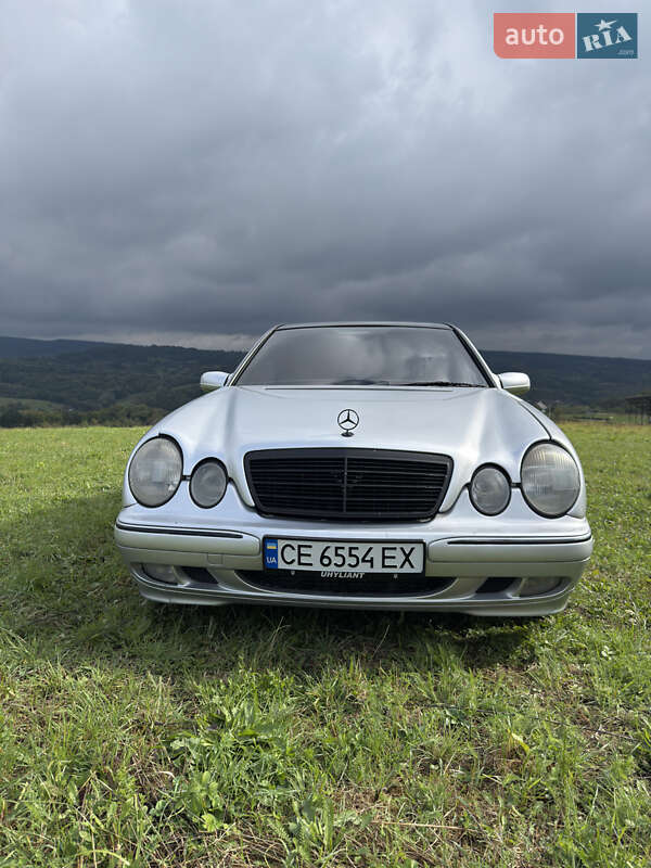 Седан Mercedes-Benz E-Class 2000 в Сторожинце