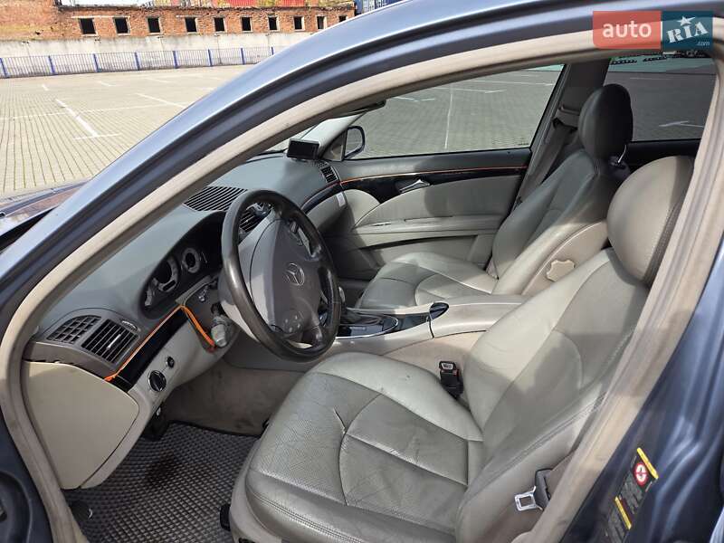 Седан Mercedes-Benz E-Class 2003 в Тернополі