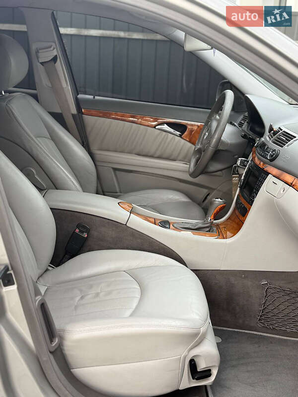Седан Mercedes-Benz E-Class 2008 в Самборе фото 9 Седан Mercedes-Benz E-Class 2008 в Самборе