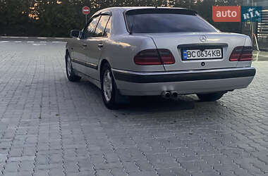 Седан Mercedes-Benz E-Class 1996 в 