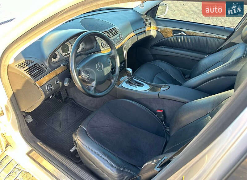 Седан Mercedes-Benz E-Class 2005 в Слов'янську