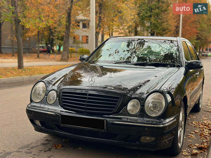 Mercedes-Benz E-Class 2000