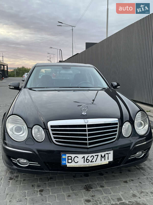 Седан Mercedes-Benz E-Class 2008 в Львові