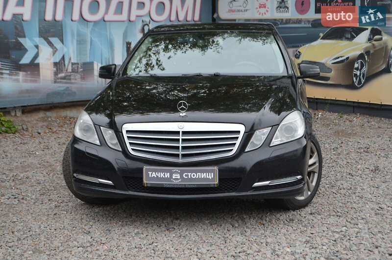 Седан Mercedes-Benz E-Class 2011 в Киеве