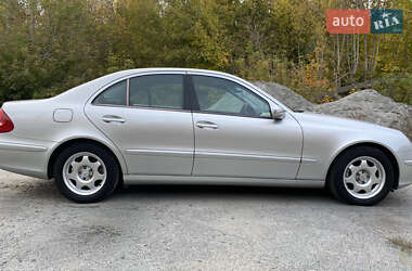 Седан Mercedes-Benz E-Class 2004 в 