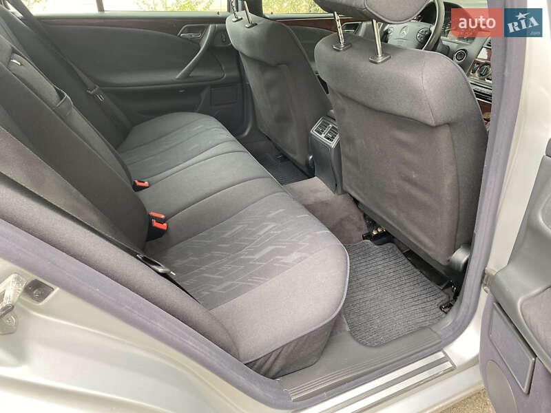 Седан Mercedes-Benz E-Class 2000 в Белгороде-Днестровском
