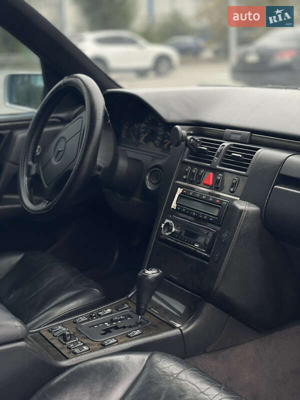 Седан Mercedes-Benz E-Class 1998 в Києві фото 8 Седан Mercedes-Benz E-Class 1998 в Києві