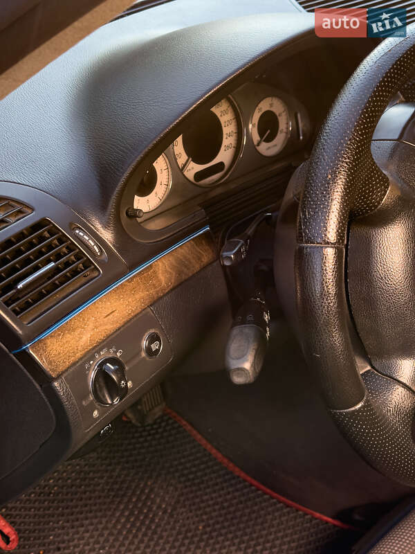 Седан Mercedes-Benz E-Class 2003 в Великодолинском фото 11 Седан Mercedes-Benz E-Class 2003 в Великодолинском