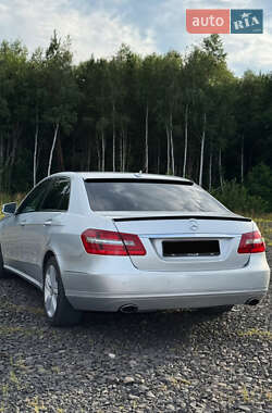 Седан Mercedes-Benz E-Class 2010 в 