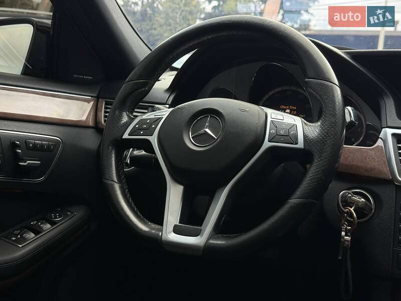 Седан Mercedes-Benz E-Class 2012 в Рівному