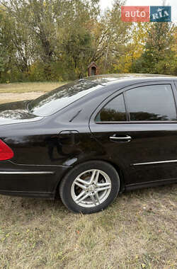 Седан Mercedes-Benz E-Class 2004 в 