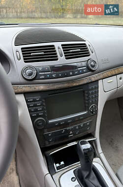 Седан Mercedes-Benz E-Class 2004 в 
