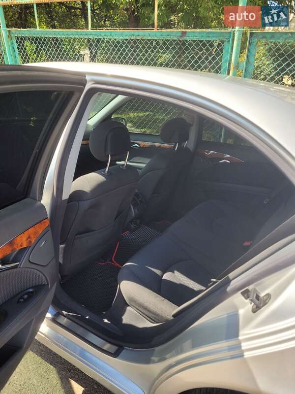 Седан Mercedes-Benz E-Class 2004 в Львове