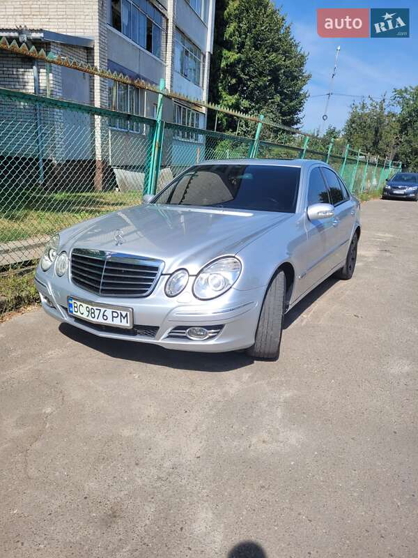 Mercedes-Benz E-Class 2004 Mercedes-Benz E-Class 2004